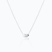 Load image into Gallery viewer, BÉSAME SMALL PENDANT
