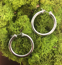 Load image into Gallery viewer, Matthia&#39;s &amp; Claire Medium Hoops
